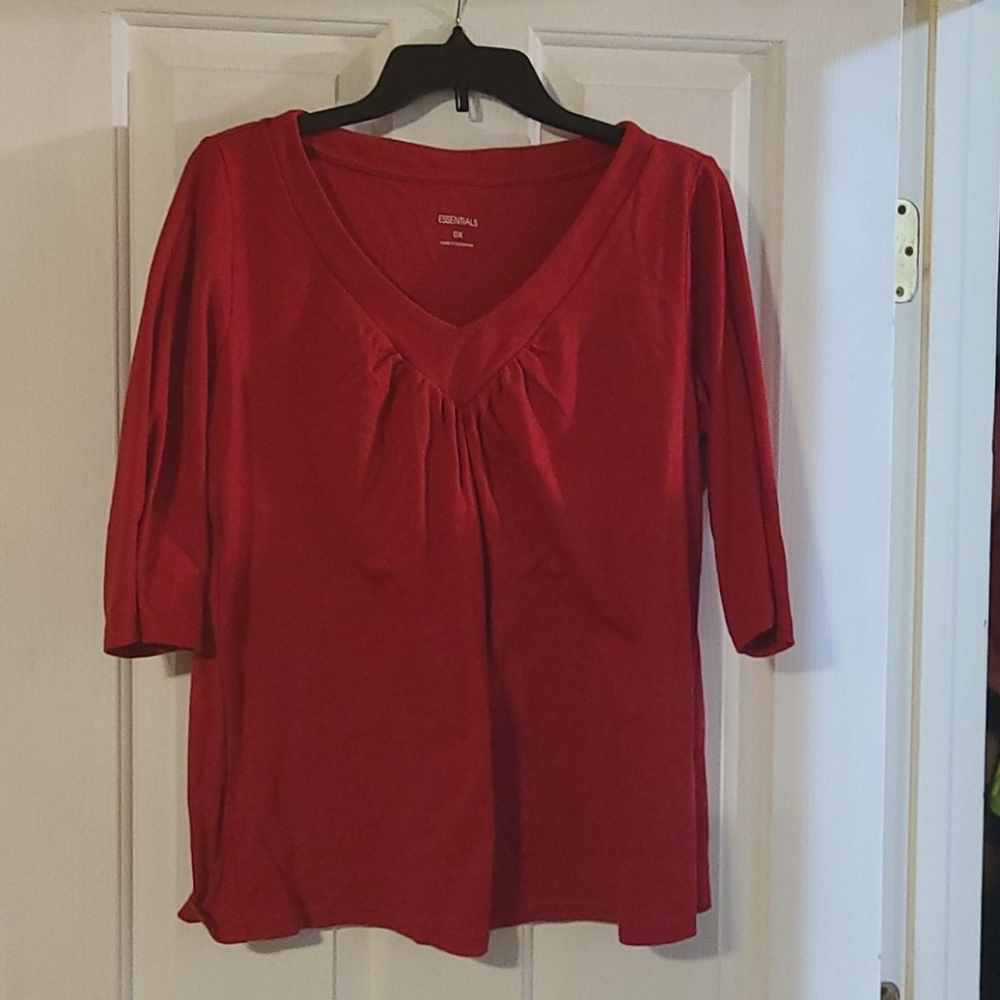 Red 3/4 sleeve cotton shirt